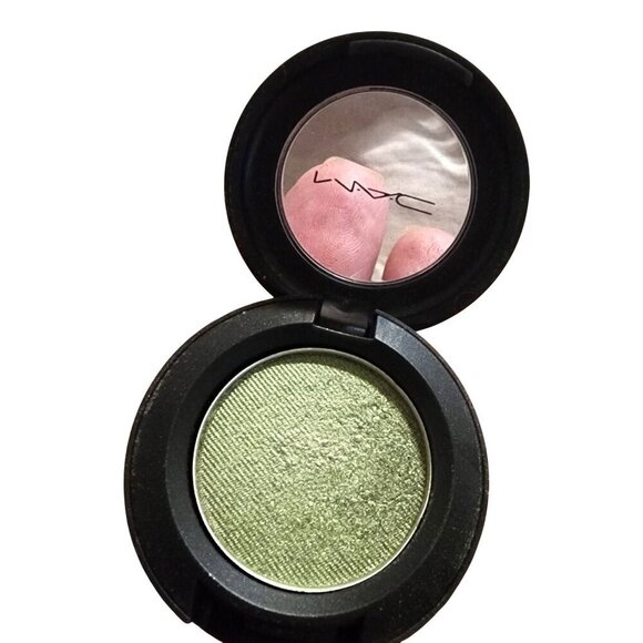 MAC Eye Shadow SPROUT Frost - RARE DISCONTINUED - Picture 1 of 2